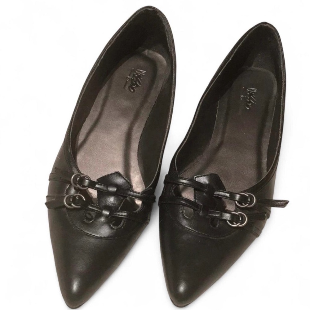 #Sold New Mossimo Black Faux leather buckle detail shoes - Picture 1 of 6